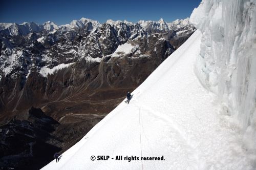 Descending Lobuche East 2575